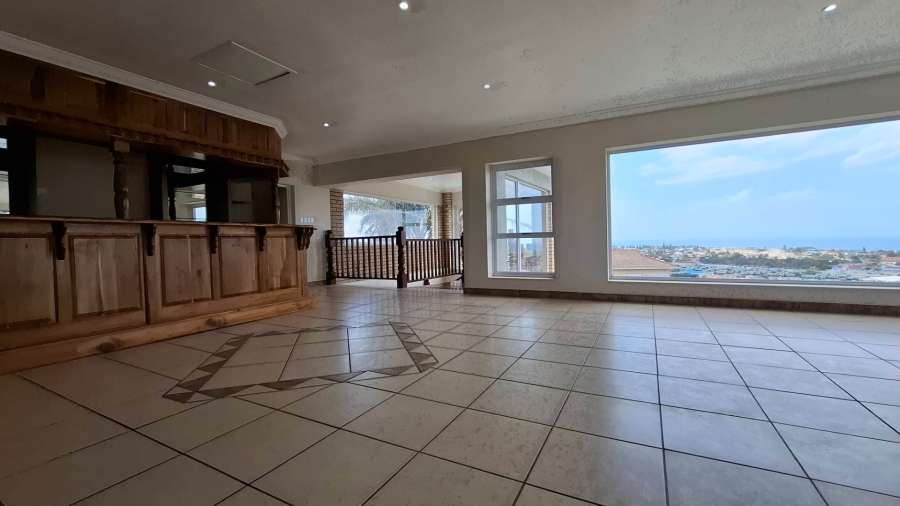 4 Bedroom Property for Sale in Menkenkop Western Cape